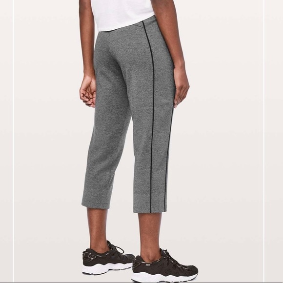 Lululemon Light Strides Crop Pants size 12 - Picture 8 of 10